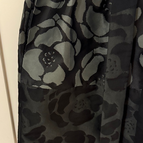 Adorable DKNY Midi Dress. - Picture 3 of 6